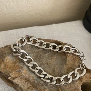 5/$10❤️❤️❤️Silver Tone Zinc Alloy Polished Curb Link Bracelet